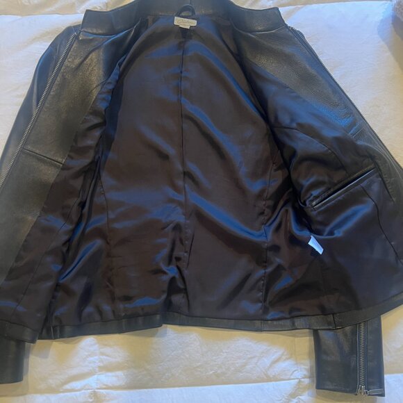 Ladies Black Leather jacket with pockets, made by Caslon, size Petite Small - Picture 6 of 11